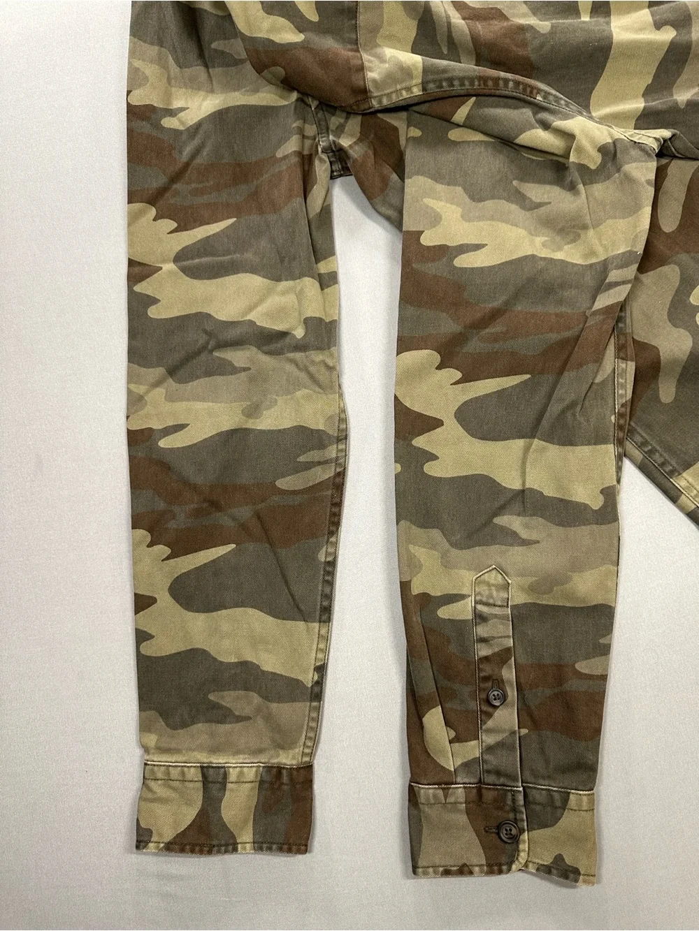 NWT Aeropostale Long Sleeve Camo Workwear Button-Down Shirt - Mens Medium